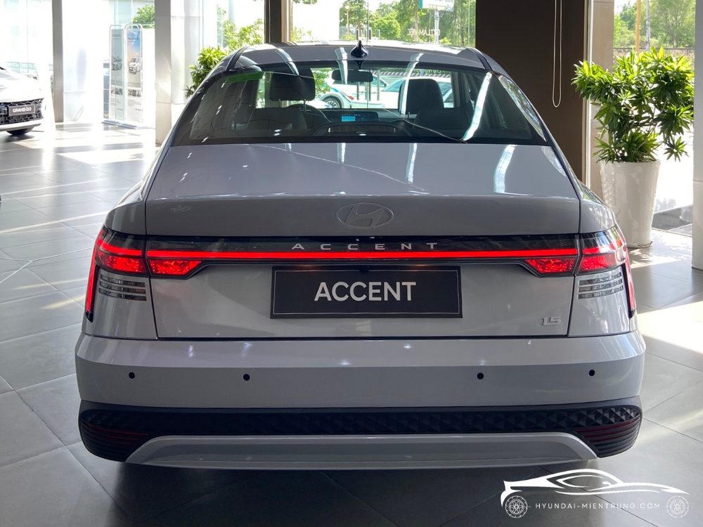 Hình ảnh xe Hyundai Accent AT Đặc Biệt màu Bạc 2025