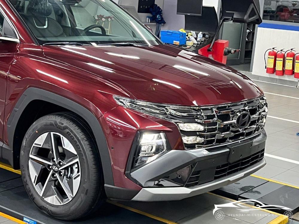 Hình ảnh xe Hyundai Tucson Dầu Đặc Biệt màu Đỏ 2025