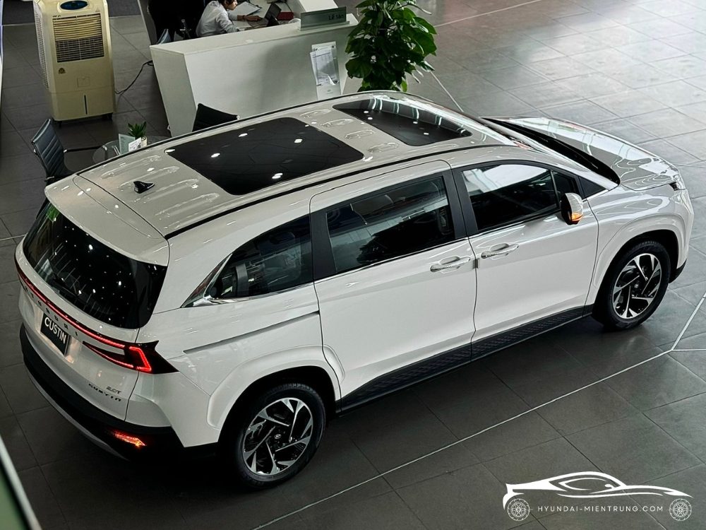 Hình ảnh xe Hyundai Custin 2.0T Cao Cấp màu Trắng 2025