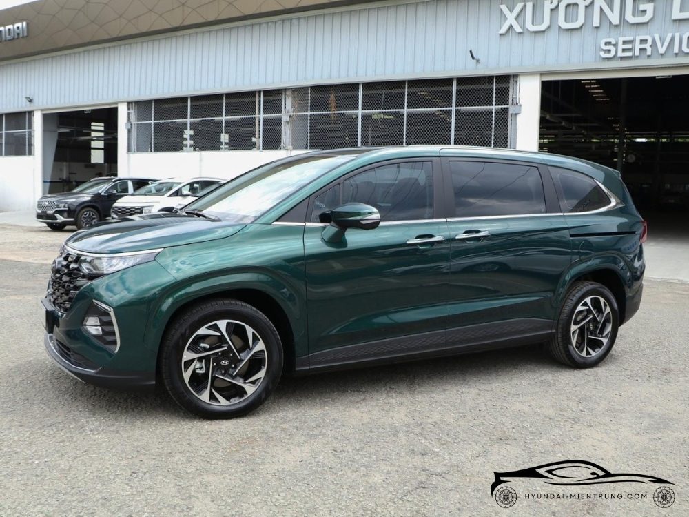 Hình ảnh xe Hyundai Custin 2.0T Cao Cấp màu Xanh Lục Bảo 2025