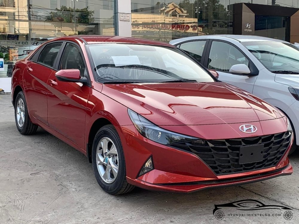 Hình ảnh xe Hyundai Elantra Tiêu Chuẩn màu Đỏ