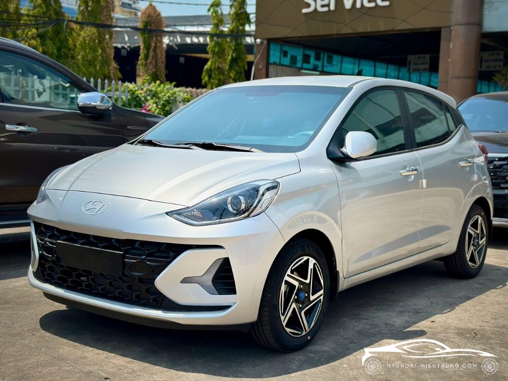 Hình ảnh xe Hyundai Grand I10 Hatchback AT màu Bạc 2025