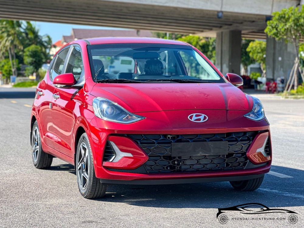 Hình ảnh xe Hyundai Grand I10 Hatchback AT màu Đỏ 2025