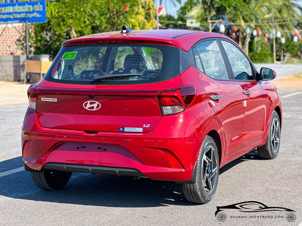 Hình ảnh xe Hyundai Grand I10 Hatchback AT màu Đỏ 2025