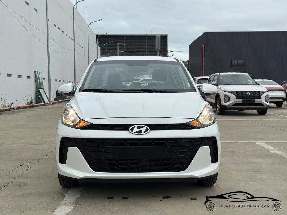 Hình ảnh xe Hyundai Grand I10 Sedan AT Tiêu Chuẩn màu Trắng 2025