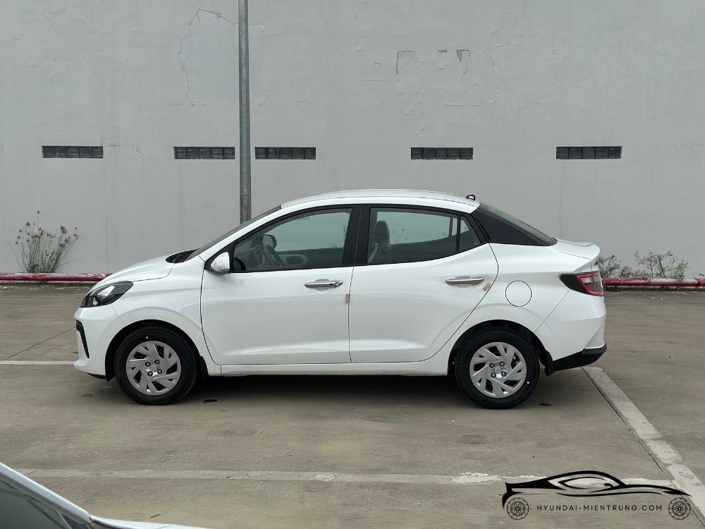 Hình ảnh xe Hyundai Grand I10 Sedan AT Tiêu Chuẩn màu Trắng 2025