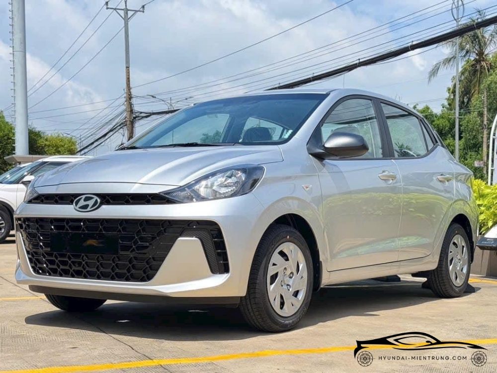 Hình ảnh xe Hyundai Grand I10 Sedan MT màu Bạc 2025