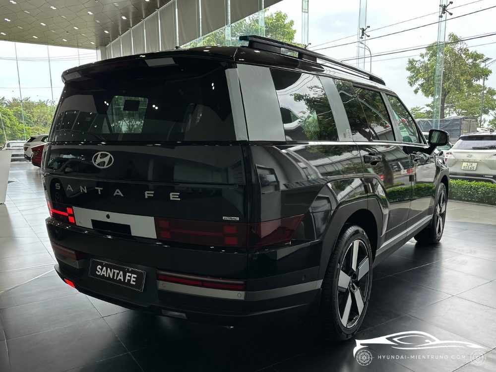 Hình ảnh xe Hyundai SantaFe Prestige màu Đen 2025