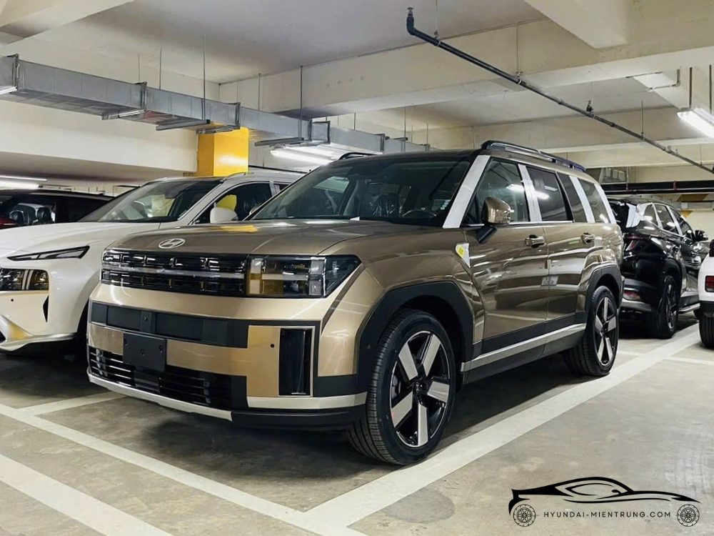 Hình ảnh xe Hyundai SantaFe Prestige màu Vàng Cát 2025