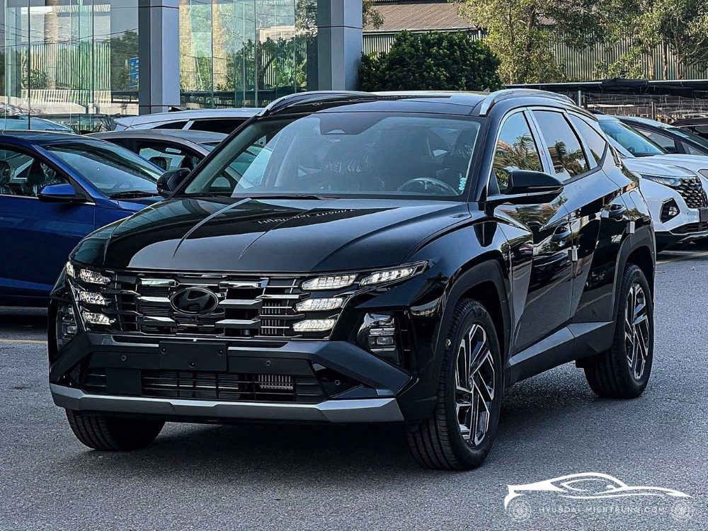 Hình ảnh xe Hyundai Tucson Turbo màu Đen 2025