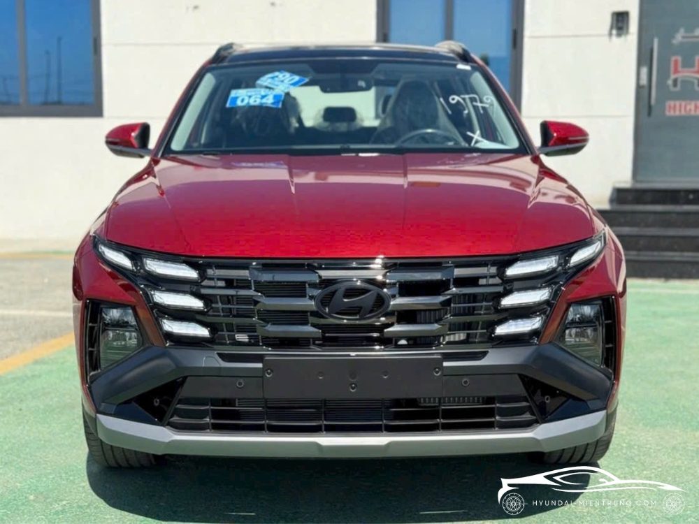 Hình ảnh xe Hyundai Tucson Turbo màu Đỏ Đô 2025