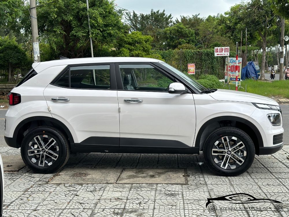 Hình ảnh xe Hyundai Venue Tiêu Chuẩn màu Trắng 2025