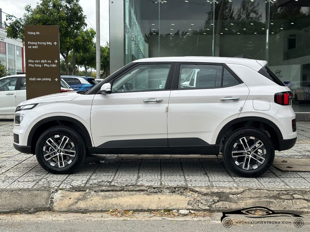 Hình ảnh xe Hyundai Venue Tiêu Chuẩn màu Trắng 2025