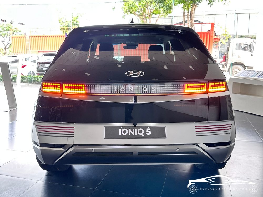 Hình ảnh xe Hyundai Ioniq 5 Prestige màu Đen 2025
