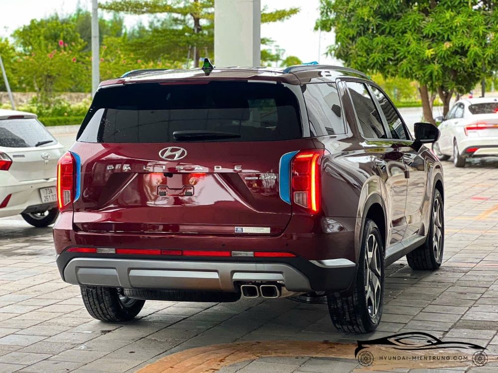 Hình ảnh xe Hyundai Palisade Prestige màu Đỏ Đô 2025