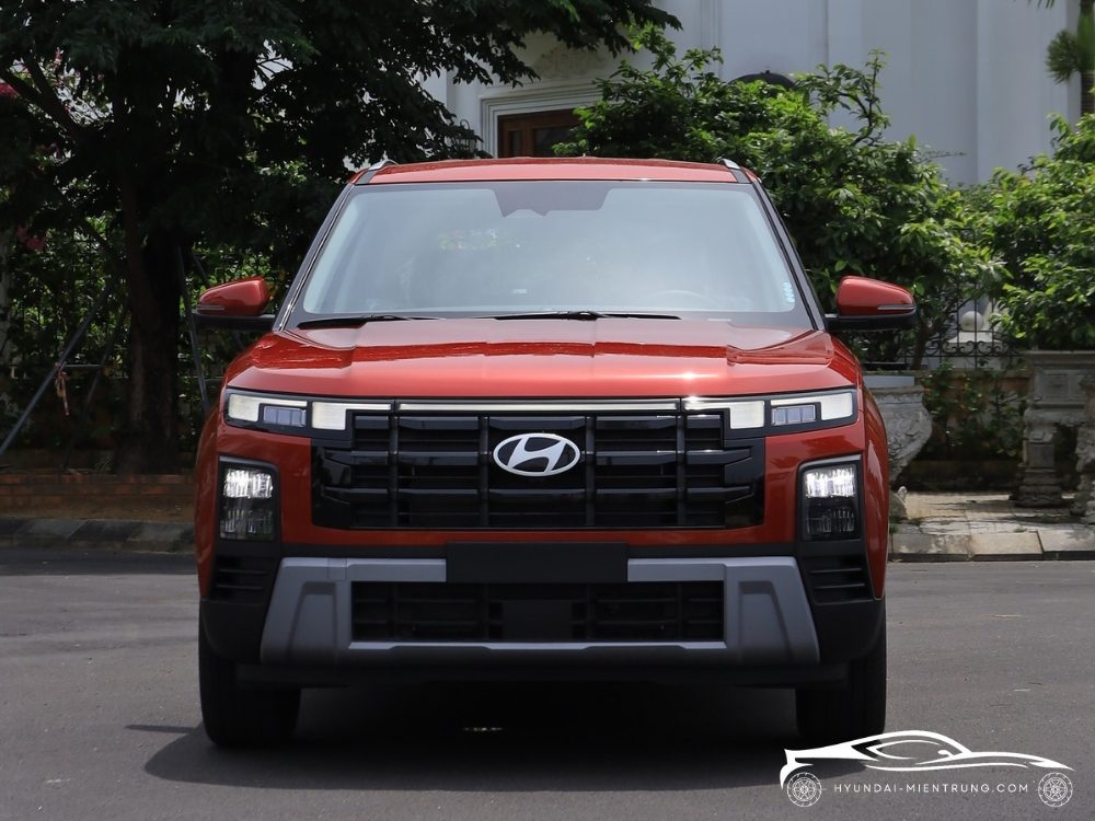 ảnh xe hyundai creta cao cấp màu đỏ 2025