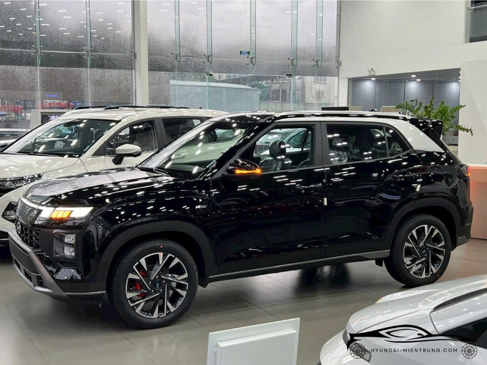 ảnh xe hyundai creta n-line màu đen 2025
