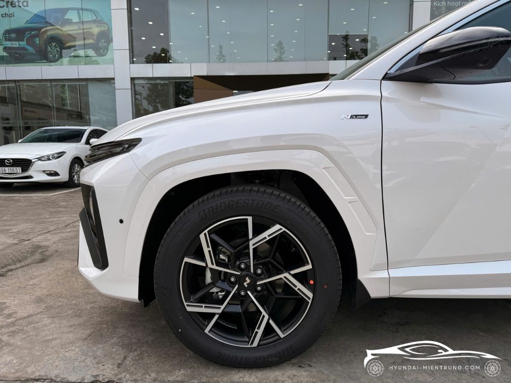 Hình ảnh xe Hyundai Tucson N-Line màu Trắng 2025