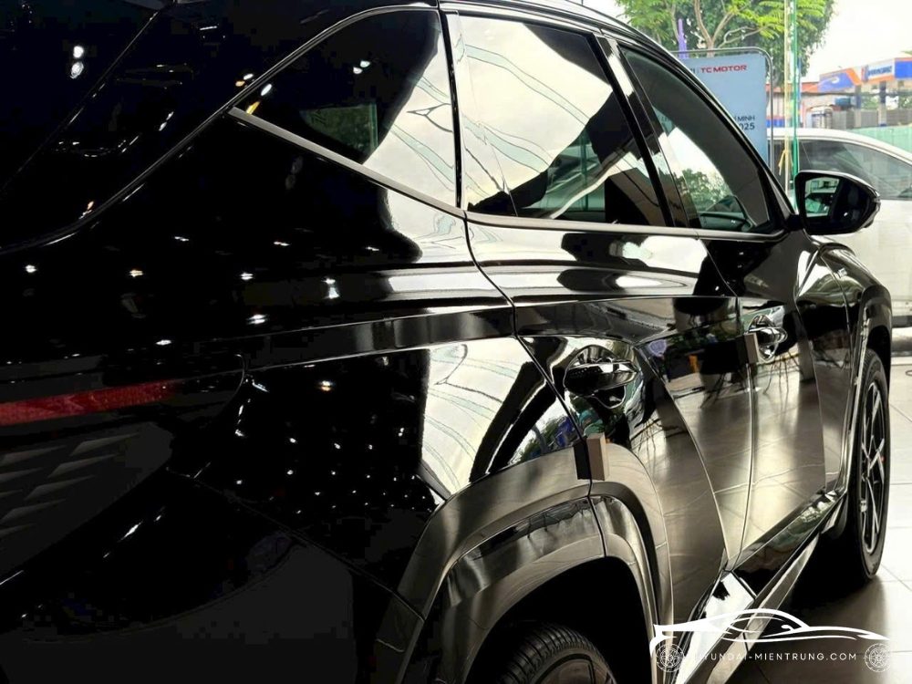 Hình ảnh xe Hyundai Tucson N-Line màu Đen 2025