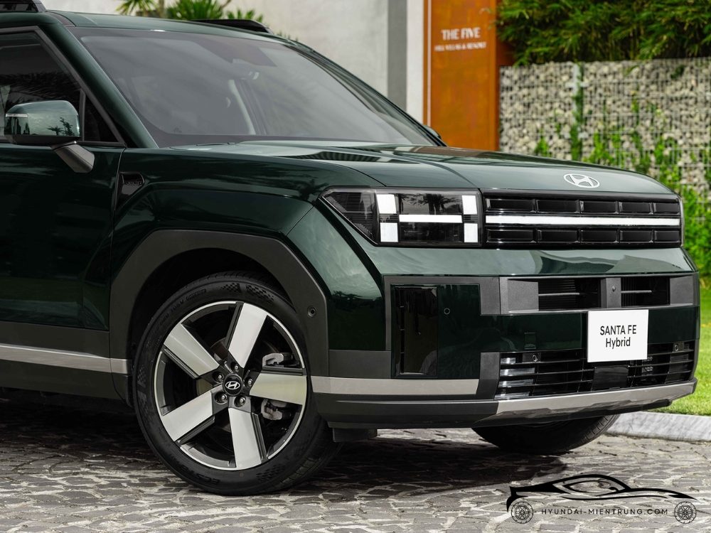 ảnh xe hyundai santafe hybrid màu xanh lục bảo 2025