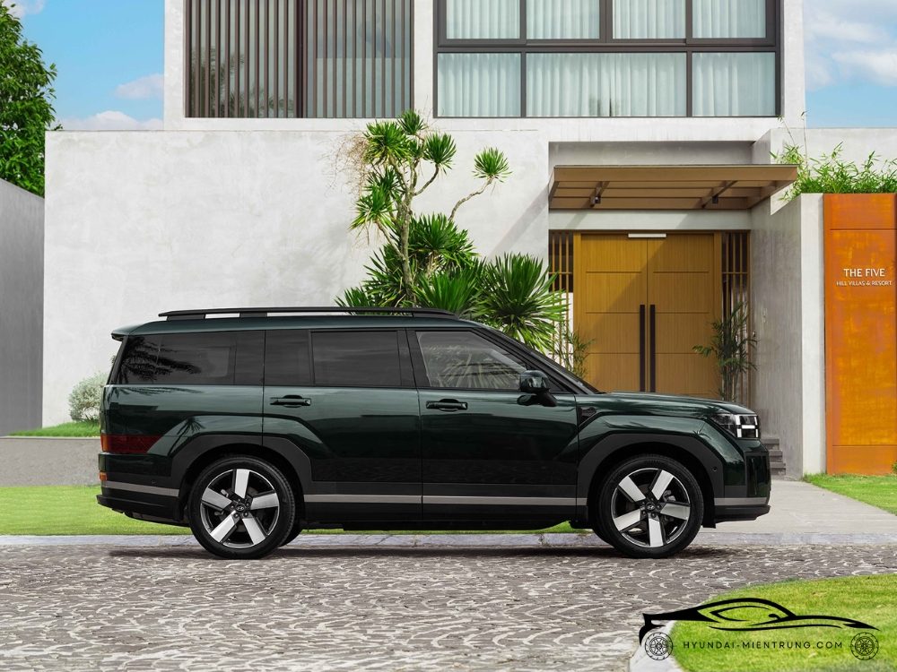 ảnh xe hyundai santafe hybrid màu xanh lục bảo 2025
