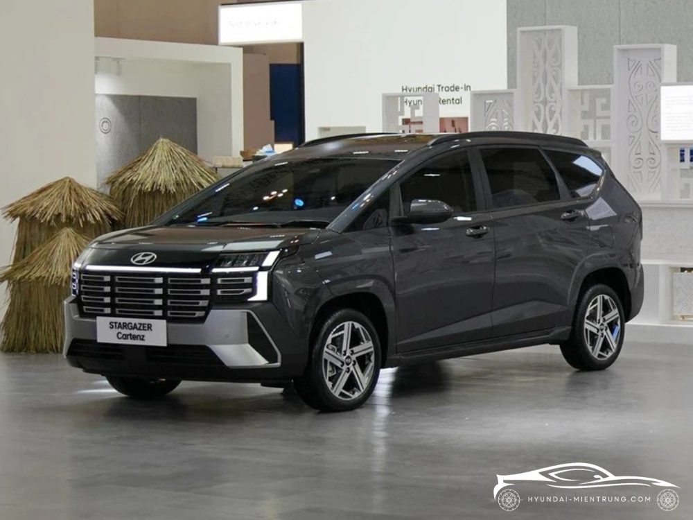 Hình ảnh xe Hyundai Stargazer Facelift 2026 màu Xám Kim Loại