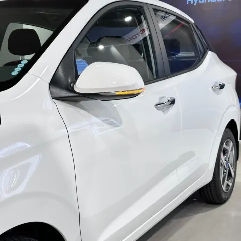 Hyundai Grand i10 Sedan – ảnh xe hyundai grand i10 sedan at màu trắng