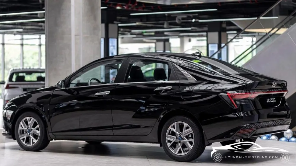 Hình ảnh xe Hyundai Accent AT Cao Cấp màu Đen 2025