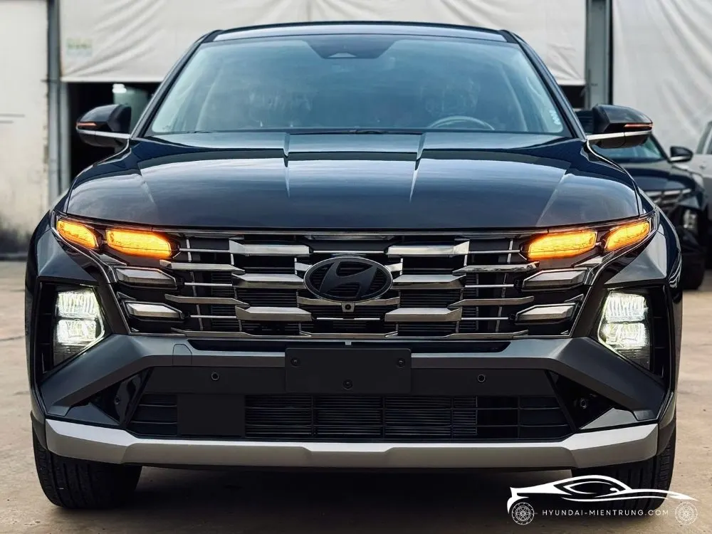 Hình ảnh xe Hyundai Tucson Xăng Đặc Biệt màu Đen 2025