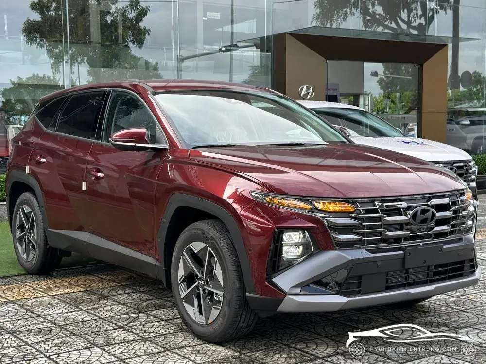 Hình ảnh xe Hyundai Tucson Xăng Đặc Biệt màu Đỏ 2025
