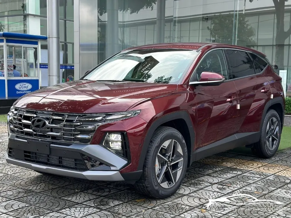 Hình ảnh ngoại thất xe Hyundai Tucson Xăng Đặc Biệt màu Đỏ 2025