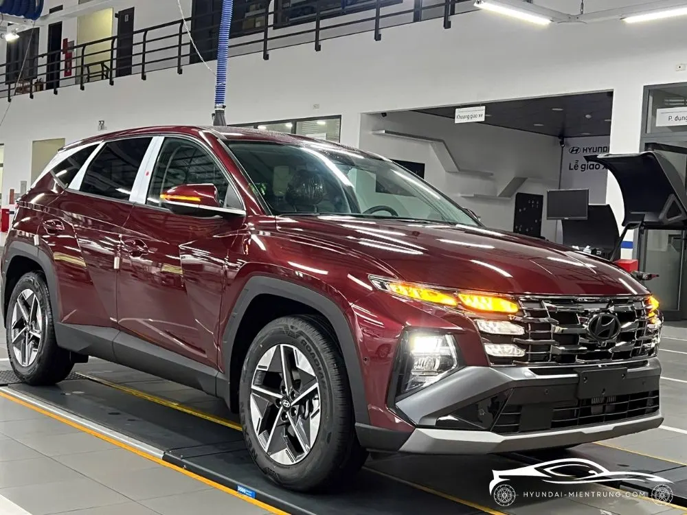 Hình ảnh xe Hyundai Tucson Dầu Đặc Biệt màu Đỏ 2025
