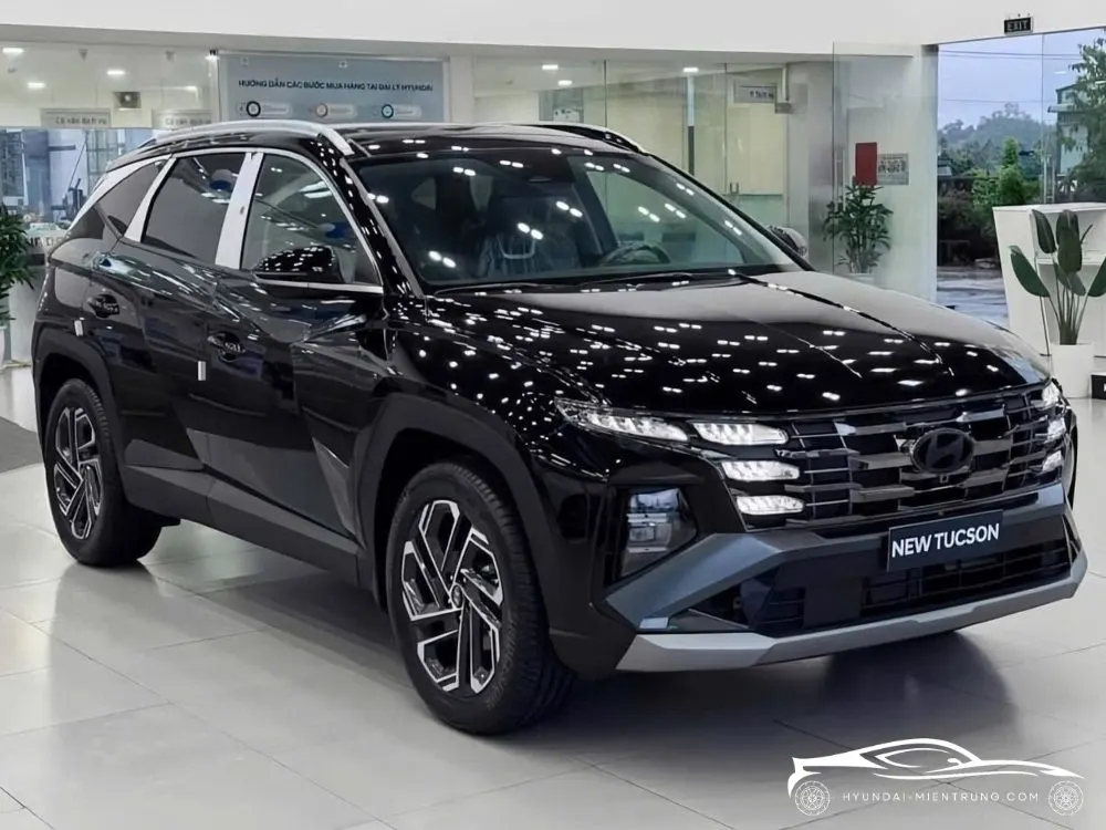 Hình ảnh xe Hyundai Tucson Turbo màu Đen 2025