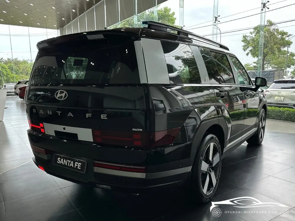 Hình ảnh xe Hyundai SantaFe Prestige màu Đen 2025