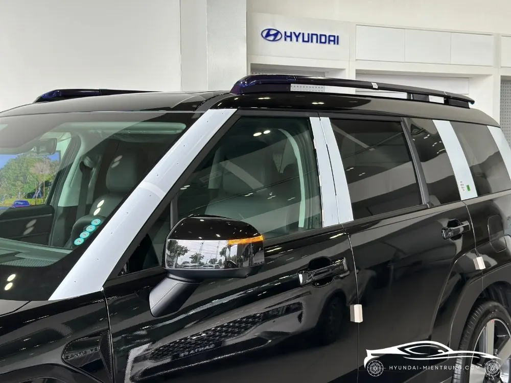 Hình ảnh xe Hyundai SantaFe Prestige màu Đen 2025