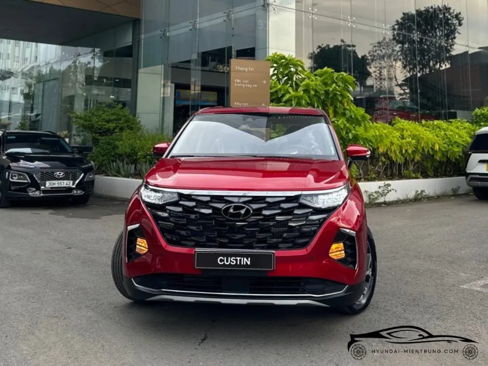 Hình ảnh xe Hyundai Custin 2.0T Cao Cấp màu Đỏ 2025