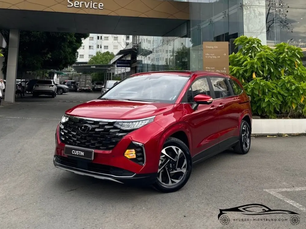 Hình ảnh xe Hyundai Custin 2.0T Cao Cấp màu Đỏ 2025
