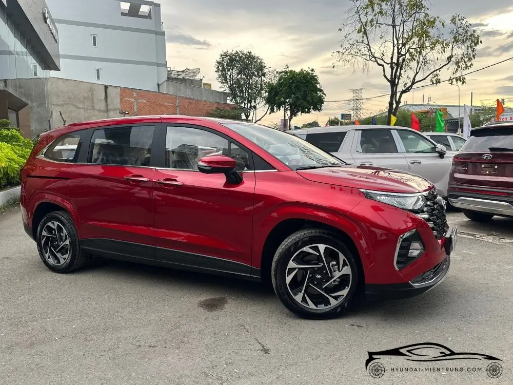 Hình ảnh xe Hyundai Custin 2.0T Cao Cấp màu Đỏ 2025