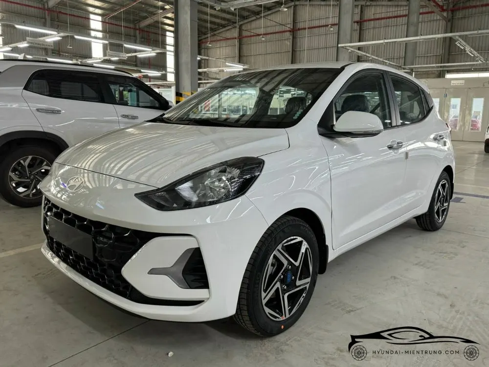 Hình ảnh xe Hyundai Grand I10 Hatchback AT Tiêu Chuẩn màu Trắng 2025