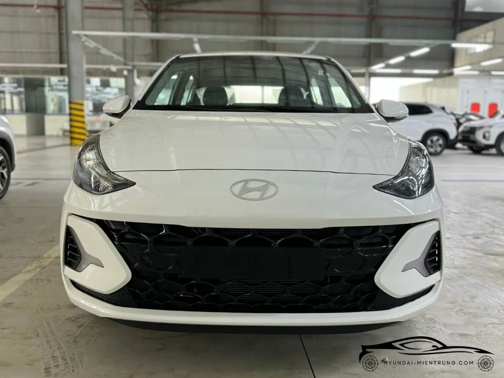 Hình ảnh xe Hyundai Grand I10 Hatchback AT Tiêu Chuẩn màu Trắng 2025