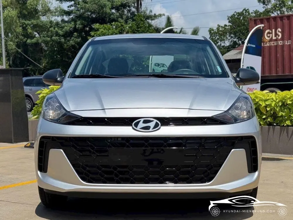 Hình ảnh xe Hyundai Grand I10 Sedan MT màu Bạc 2025
