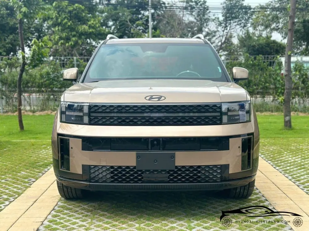 Hình ảnh xe Hyundai SantaFe Calligraphy Turbo màu Vàng Cát 2025