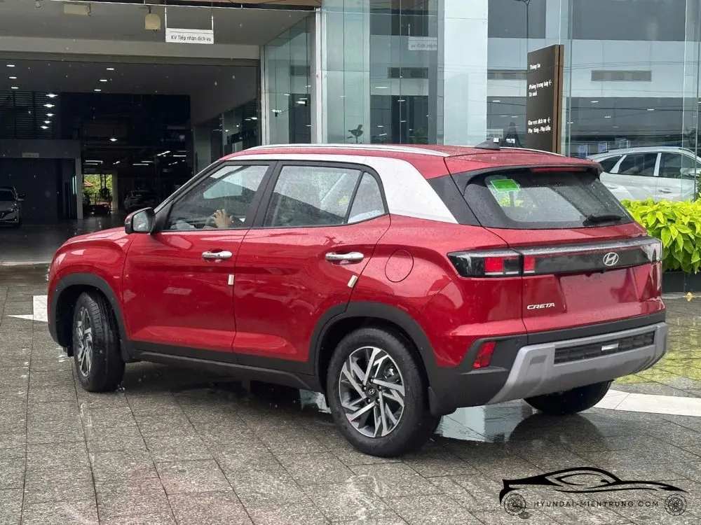 ảnh xe hyundai creta cao cấp màu đỏ 2025