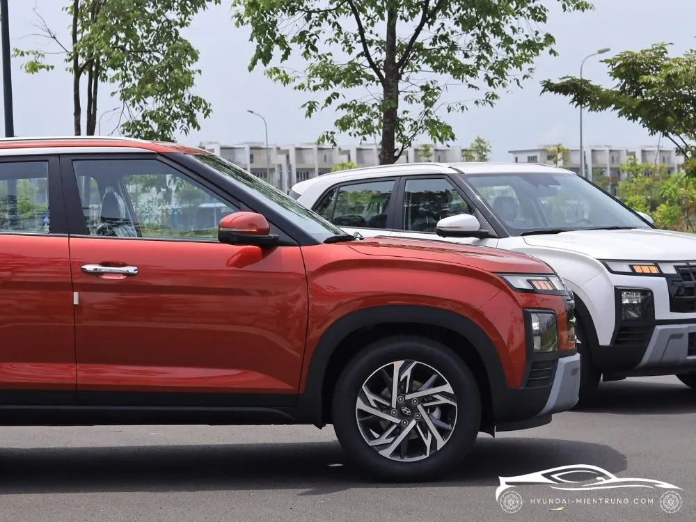ảnh xe hyundai creta cao cấp màu đỏ 2025